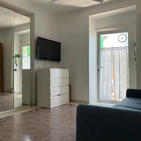 Ferlisi S House Lerici